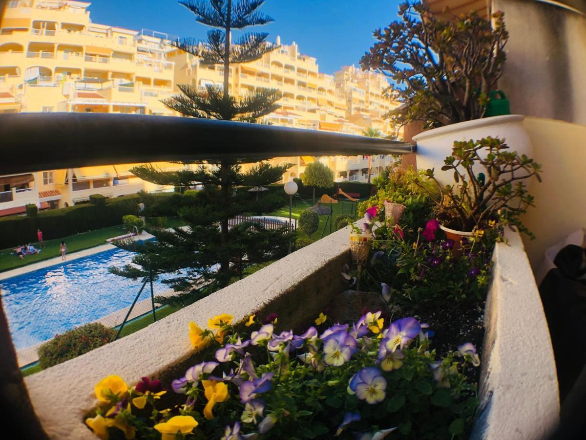 Piso En Zona Tranquila De - Torrequebrada Golf Apartment Benalmadena Exterior photo