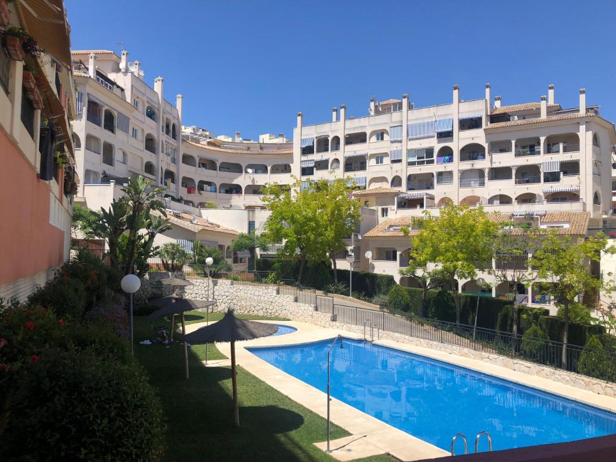 Piso En Zona Tranquila De - Torrequebrada Golf Apartment Benalmadena Exterior photo