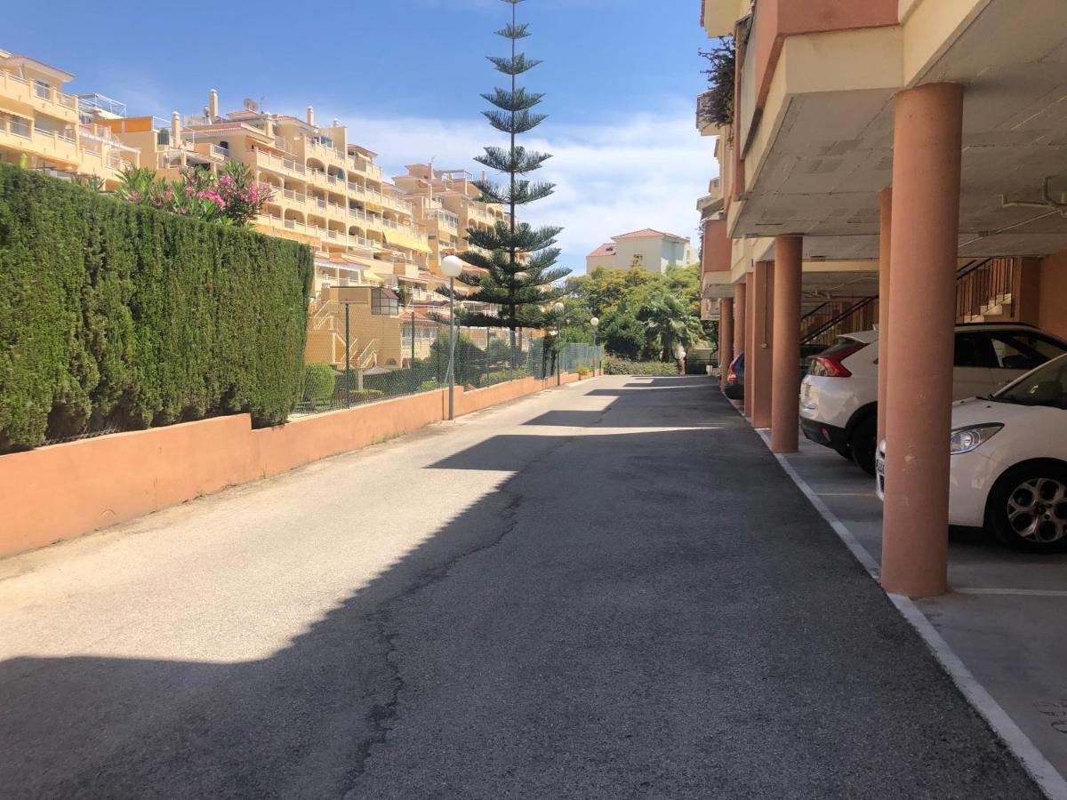 Piso En Zona Tranquila De - Torrequebrada Golf Apartment Benalmadena Exterior photo